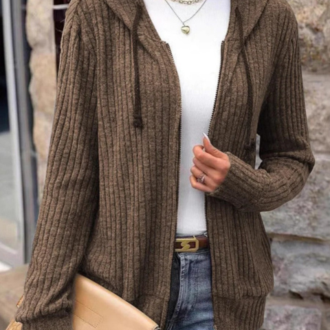 Cardigan pour Femme – Ligne Sobre et Chaleureuse pour Toutes les Occasions
