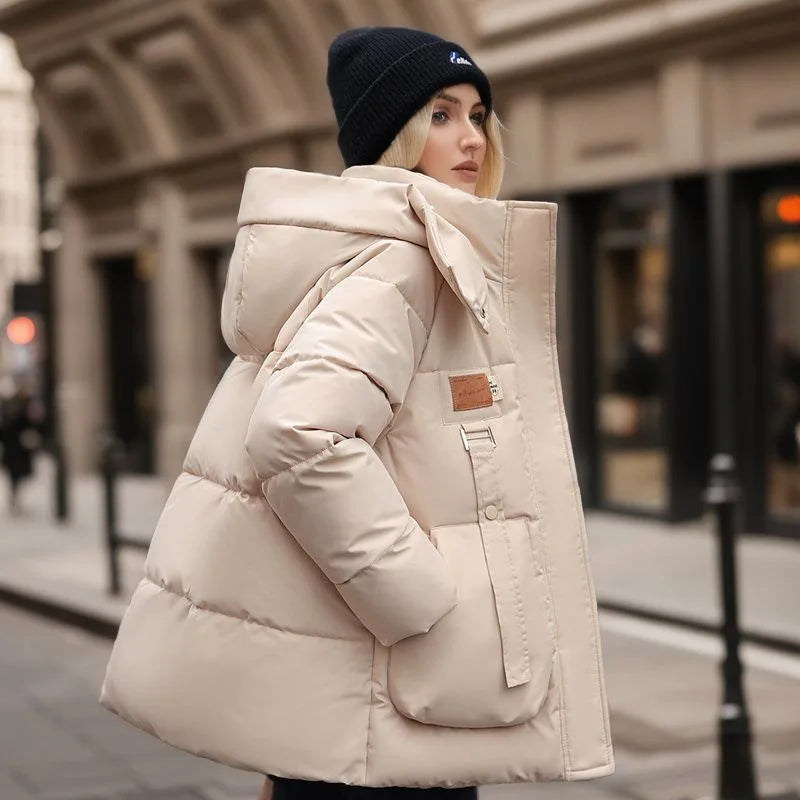 Veste pour Femme – Ligne Épurée et Moderne en Toute Saison