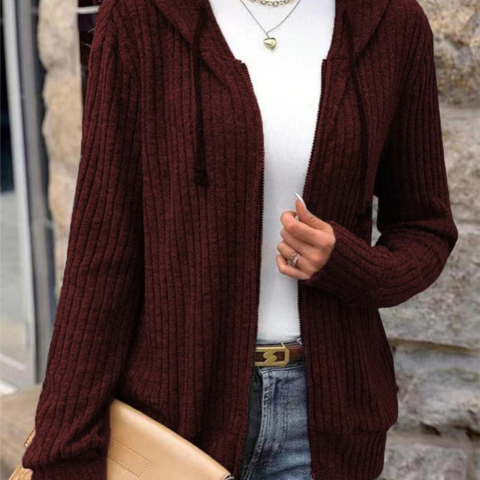 Cardigan pour Femme – Ligne Sobre et Chaleureuse pour Toutes les Occasions