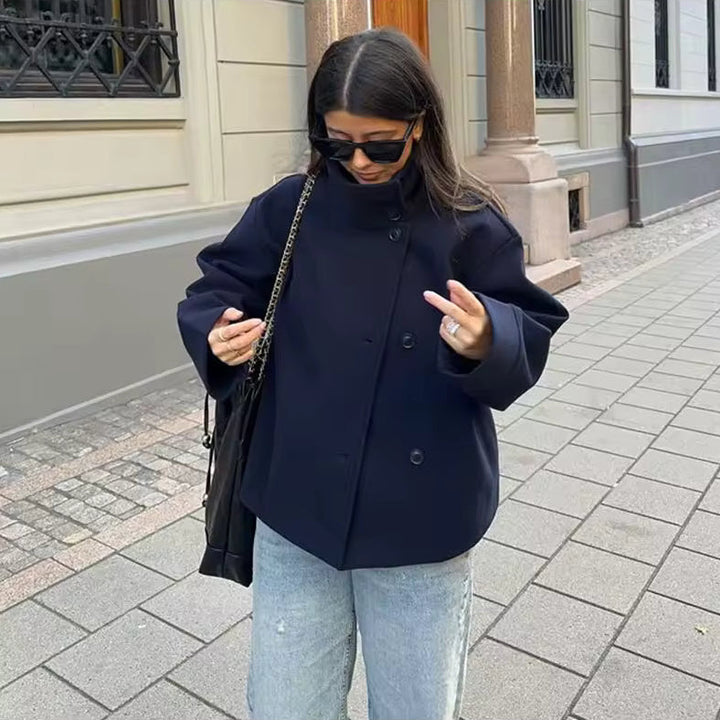 Manteau pour Femme – Ligne Épurée et Chaleureuse au Quotidien, Coloris Noir