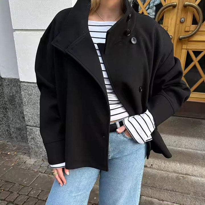 Manteau pour Femme – Ligne Épurée et Chaleureuse au Quotidien, Coloris Noir