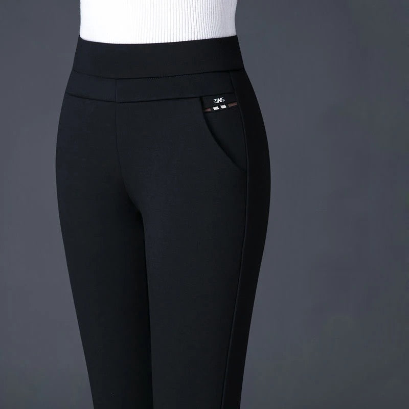 Pantalon Droit pour Femme – Coupe Fluide et Raffinée au Fil des Saisons