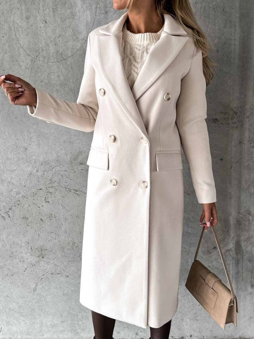 Manteau pour Femme – Silhouette Affirmée d Automne au Fil des Saisons