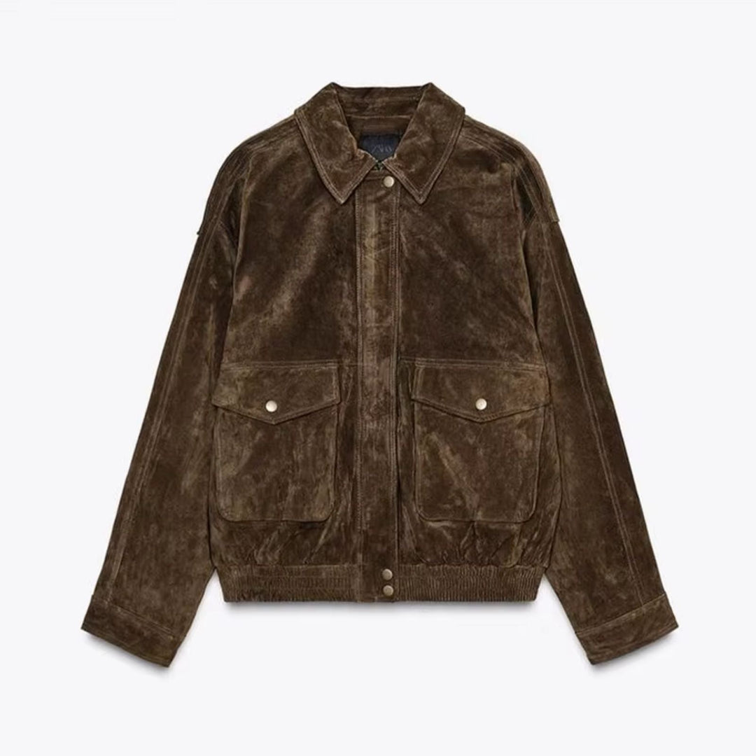 Veste pour Femme – Ligne Épurée et Moderne au Fil des Saisons