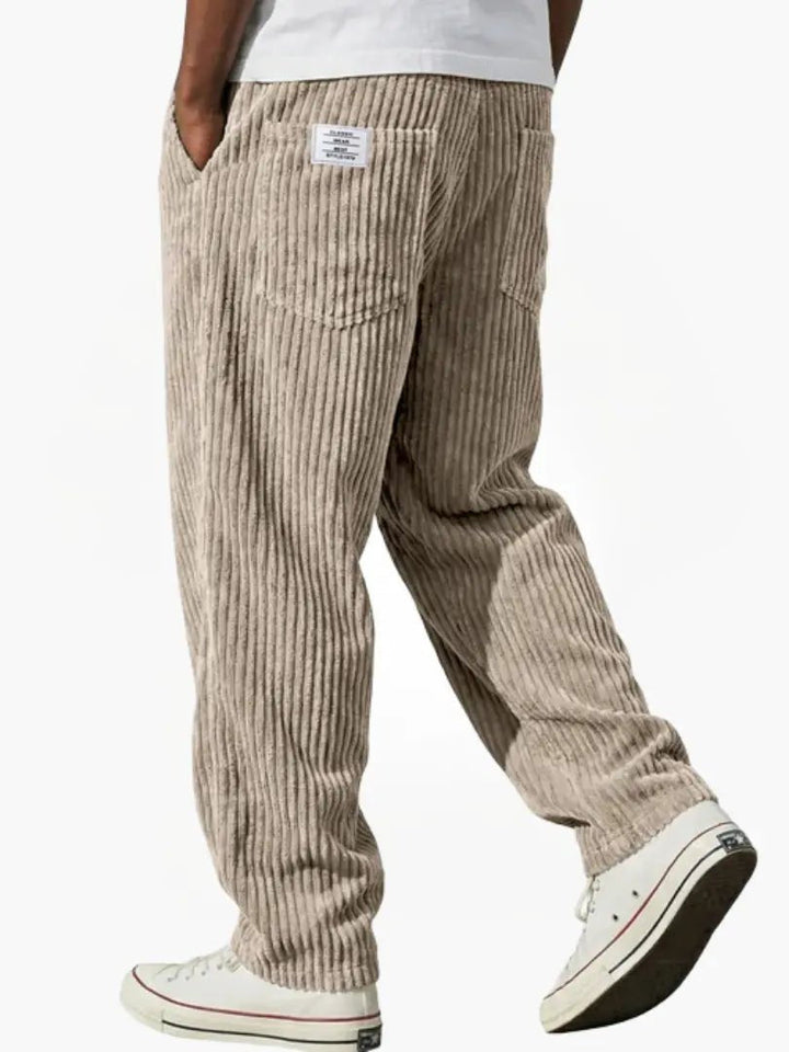 Pantalon Droit pour Homme – Allure Sobre et Moderne au Quotidien