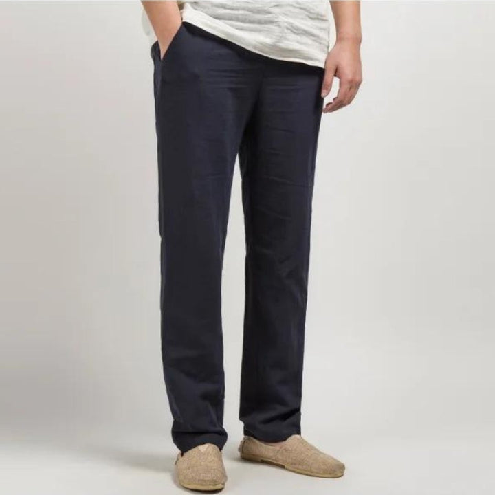 Pantalon pour Homme – Ligne Épurée et Polyvalente au Fil des Saisons