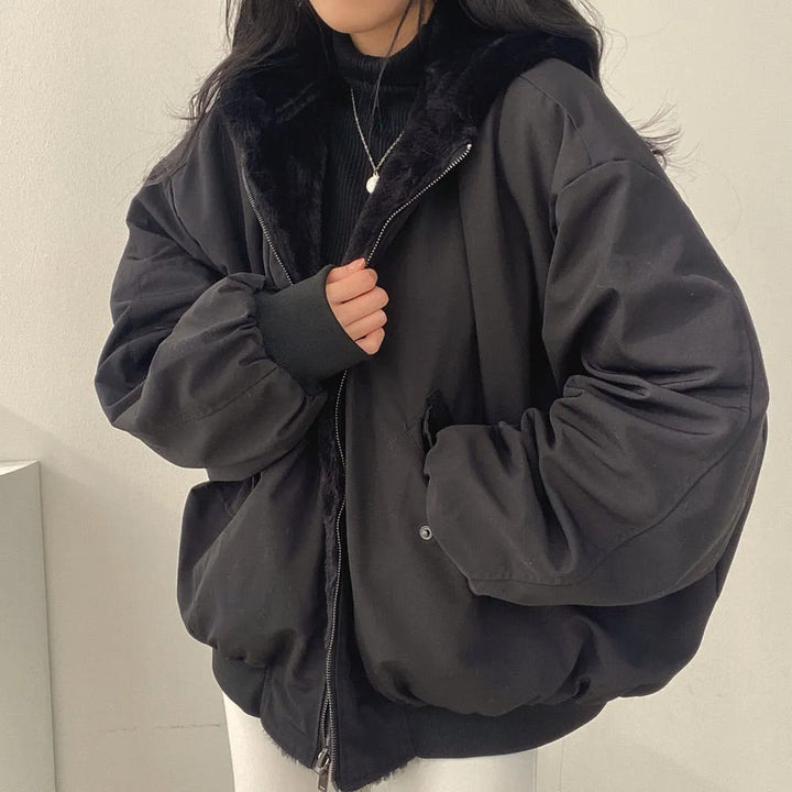 Veste pour Femme – Ligne Épurée et Moderne au Fil des Saisons, Coloris Bleu